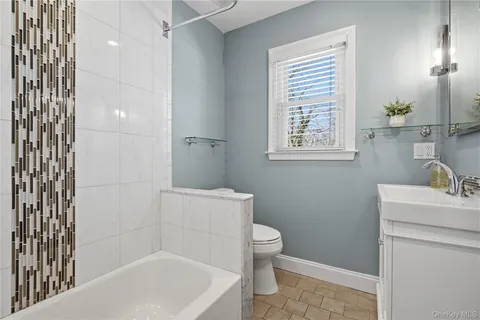 $1,495,000 | 294 Murray Avenue, Larchmont, NY 10538