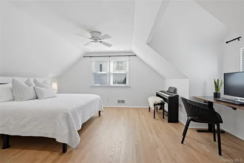 $1,495,000 | 294 Murray Avenue, Larchmont, NY 10538