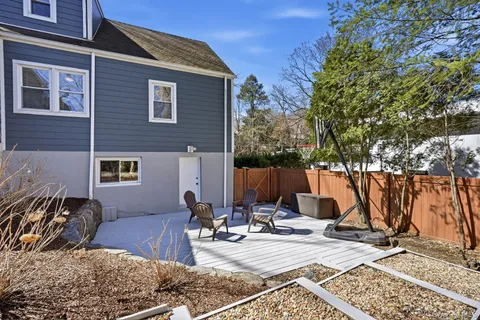 $1,495,000 | 294 Murray Avenue, Larchmont, NY 10538