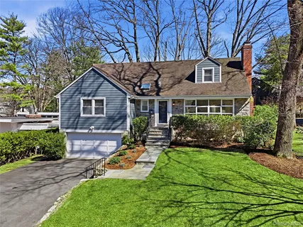 $1,495,000 | 294 Murray Avenue, Larchmont, NY 10538