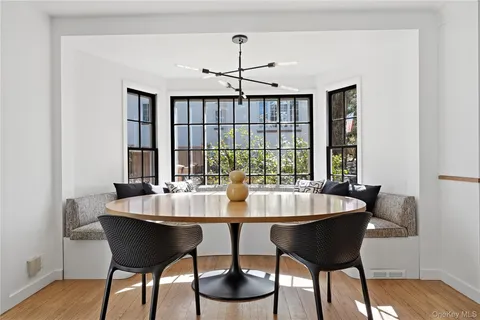 $1,495,000 | 294 Murray Avenue, Larchmont, NY 10538