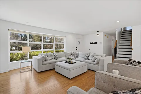 $1,495,000 | 294 Murray Avenue, Larchmont, NY 10538