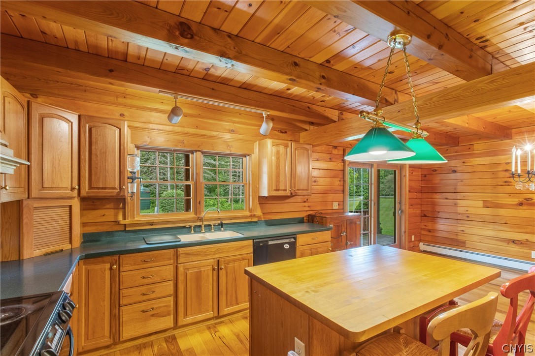 4004 Brunel Road Nelson, NY 13035 - Photo 4 of 43 Cozy kitchen
