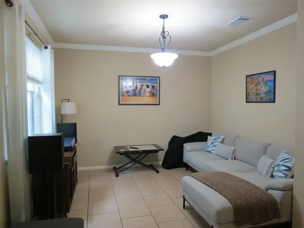 $2,250 | 402 Las Colinas Drive, Leander, TX 78641