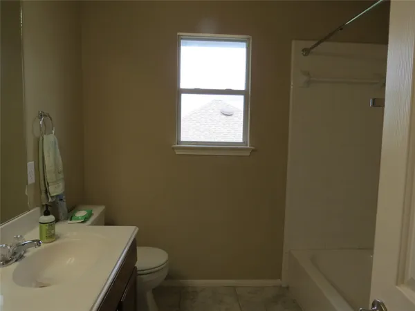 $2,250 | 402 Las Colinas Drive, Leander, TX 78641