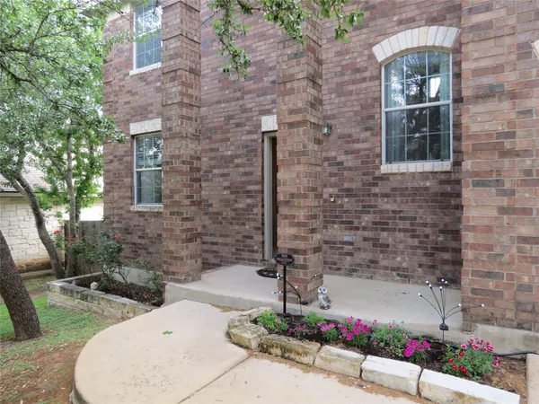 $2,250 | 402 Las Colinas Drive, Leander, TX 78641