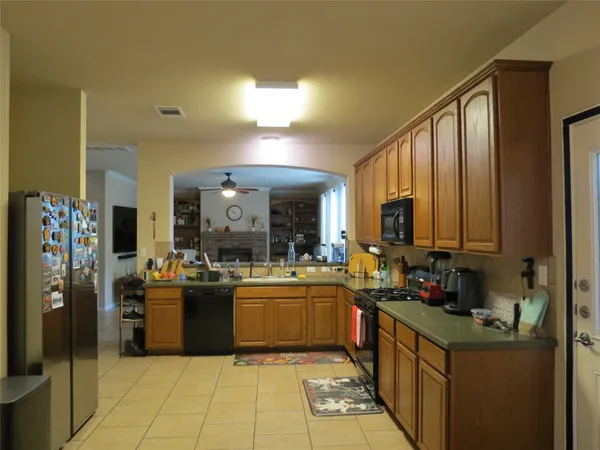 $2,250 | 402 Las Colinas Drive, Leander, TX 78641