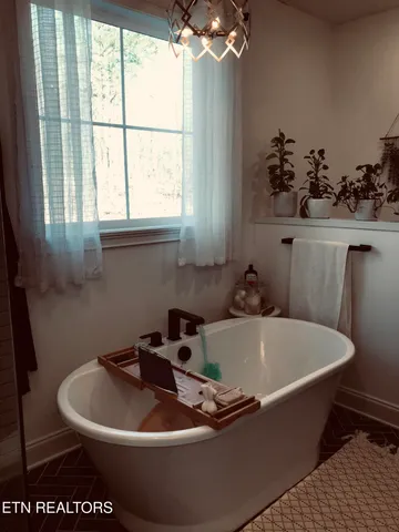 $625,000 | 446 Tanzanite Trail, New Tazewell, TN 37825