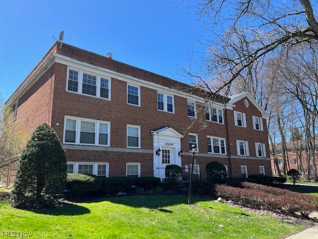13200 Fairhill Road, Unit 7 Shaker Heights, OH 44120 - Photo 2 of 16