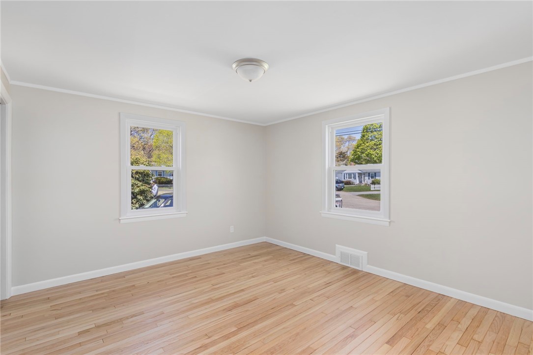 44 Ideal Court Warwick, RI 02818 - Photo 16 of 25
