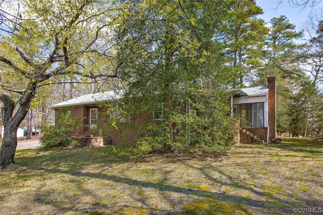5441 Iron Bridge Road North Chesterfield, VA 23234 - Photo 4 of 40 Gallery Image 4