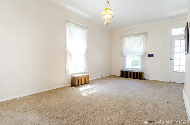 $160,000 | 409 North Water Street, Salem, IN 47167