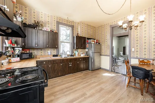 $125,000 | 710 Lebanon Avenue, Belleville, IL 62221