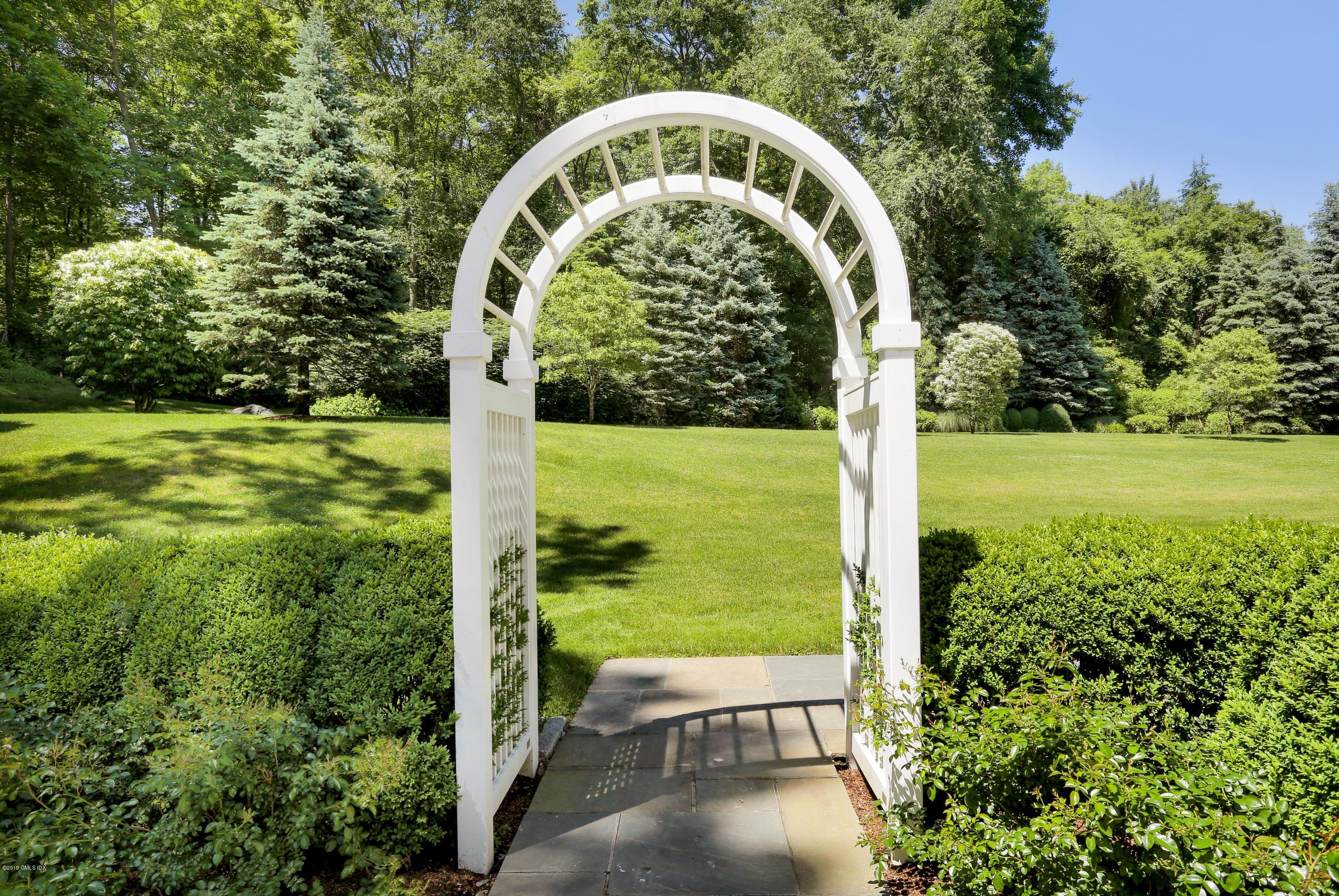 15 Knollwood Drive Greenwich, CT 06830 - Photo 27 of 30 a view of swimming pool from a yard