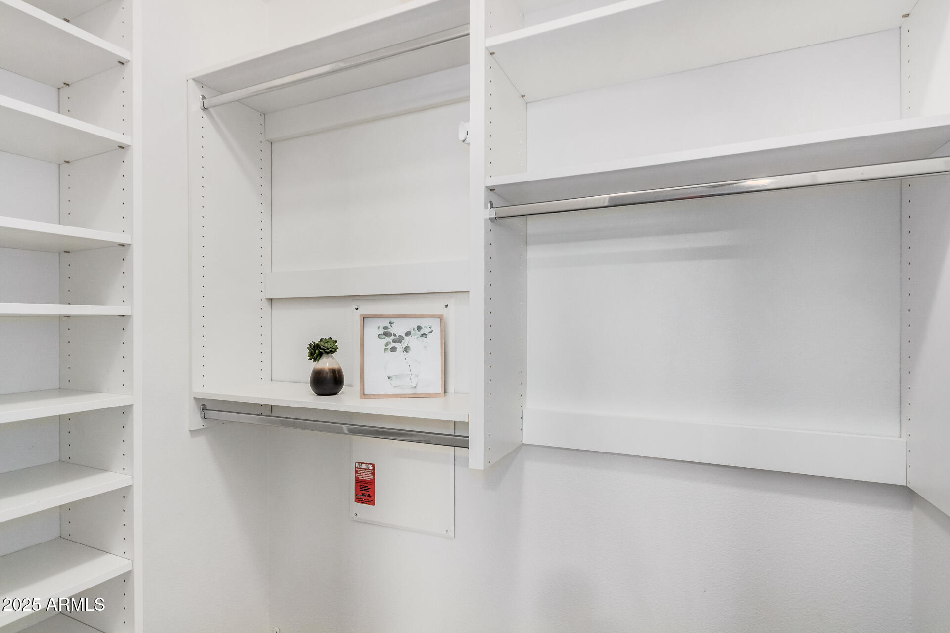 1350 South Greenfield Road, Unit 1046 Mesa, AZ 85206 - Photo 23 of 35 a utility room with washer and dryer
