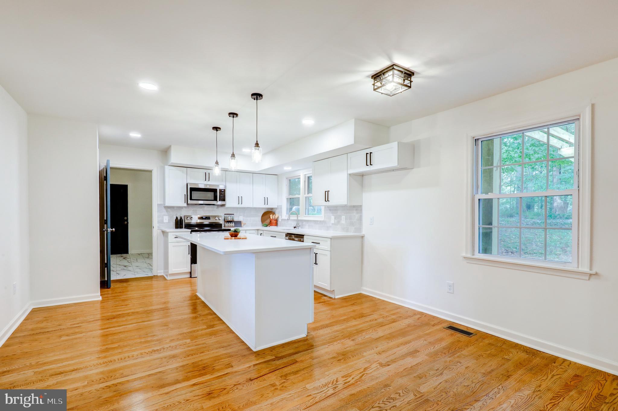 4928 Edgewood Road Doylestown, PA 18902 - Photo 12 of 49