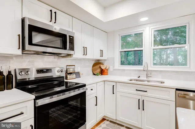 $849,900 | 4928 Edgewood Road, Doylestown, PA 18902