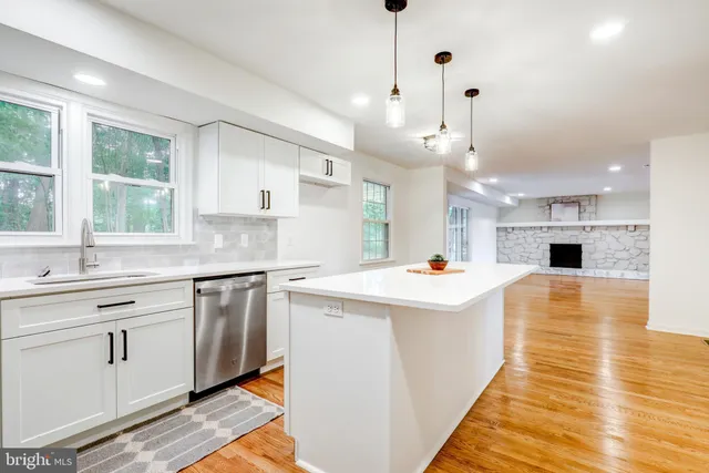 $849,900 | 4928 Edgewood Road, Doylestown, PA 18902