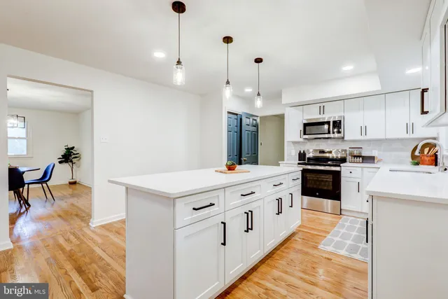 $849,900 | 4928 Edgewood Road, Doylestown, PA 18902