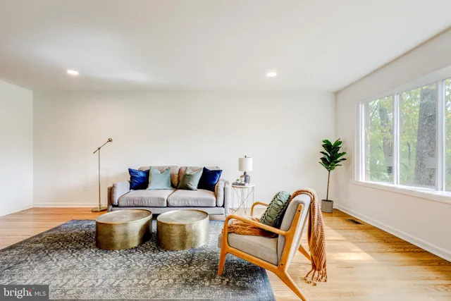 $849,900 | 4928 Edgewood Road, Doylestown, PA 18902