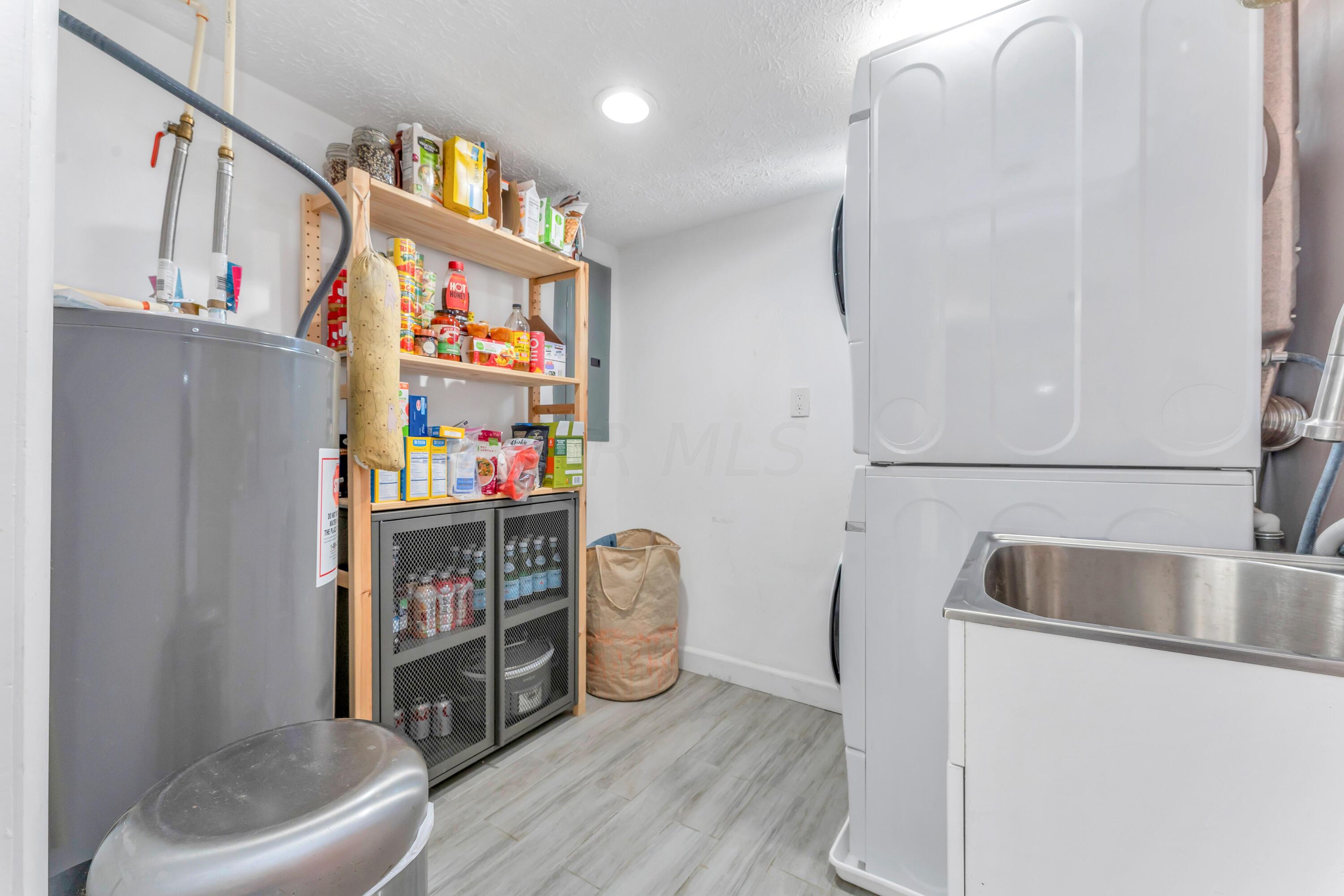 925 Blenheim Road Columbus, OH 43224 - Photo 14 of 30 DSC05700