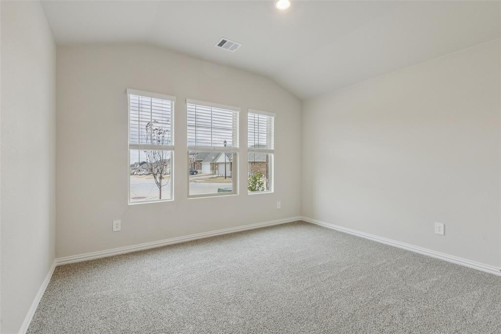 522 Castle Road Sherman, TX 75092 - Photo 10 of 37