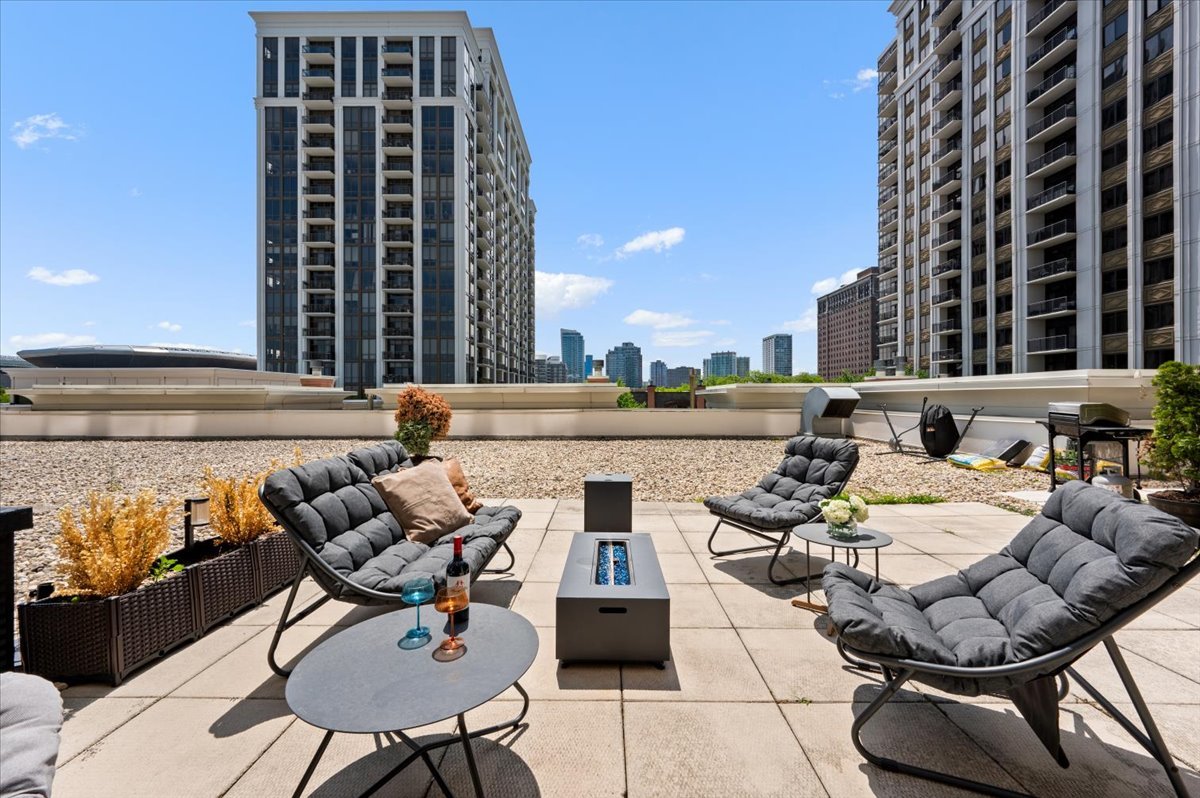 233 East 13th Street, Unit 508 Chicago, IL 60605 - Photo 17 of 27
