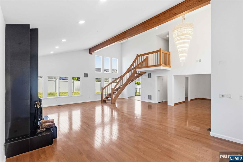 131 Haase Avenue Paramus, NJ 07652 - Photo 6 of 50