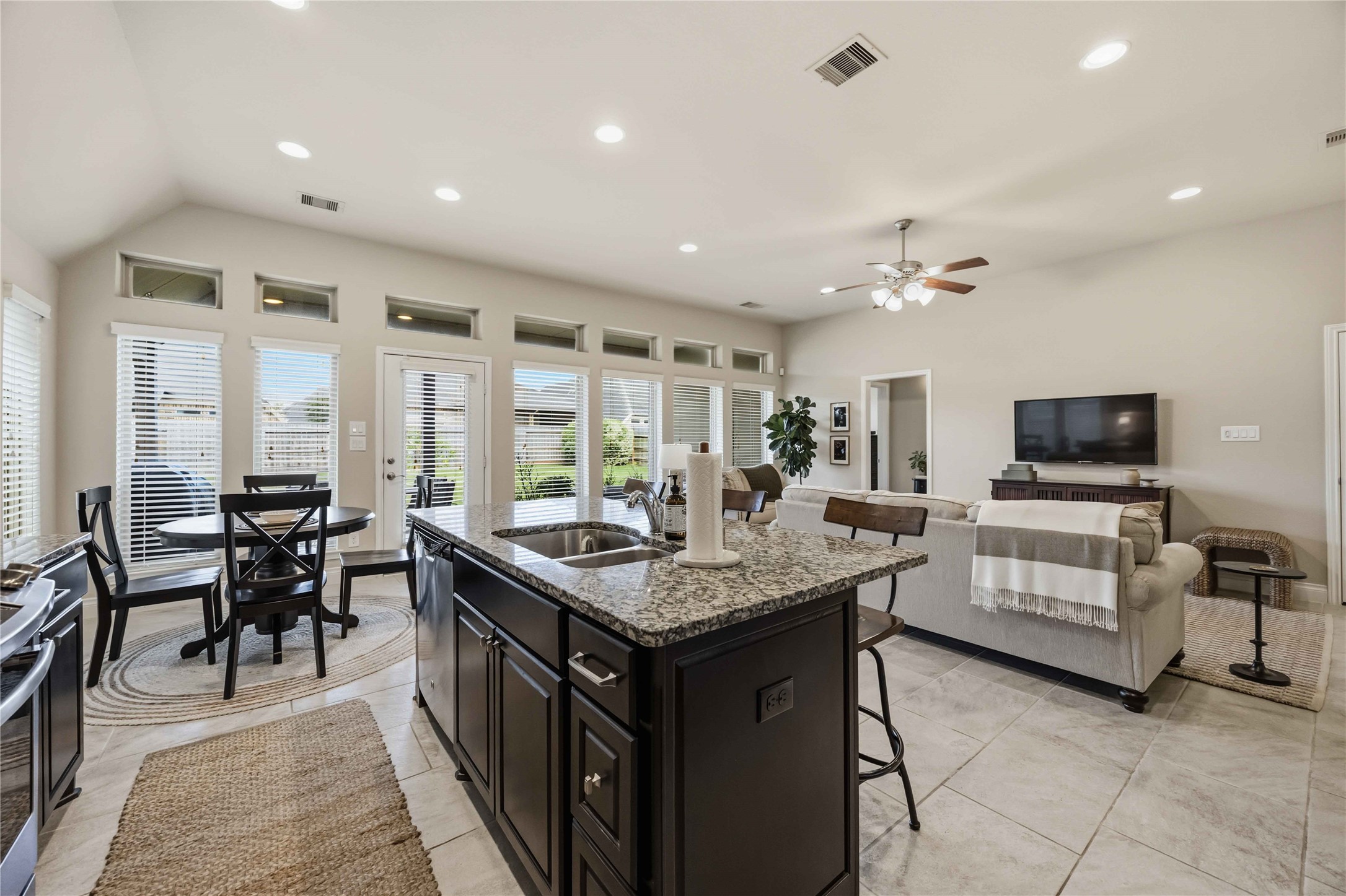 2909 Oakmist Ridge Lane Pearland, TX 77584 - Photo 11 of 25