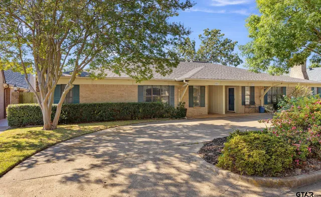 $269,500 | 504 Woodland Hills Drive, Tyler, TX 75701
