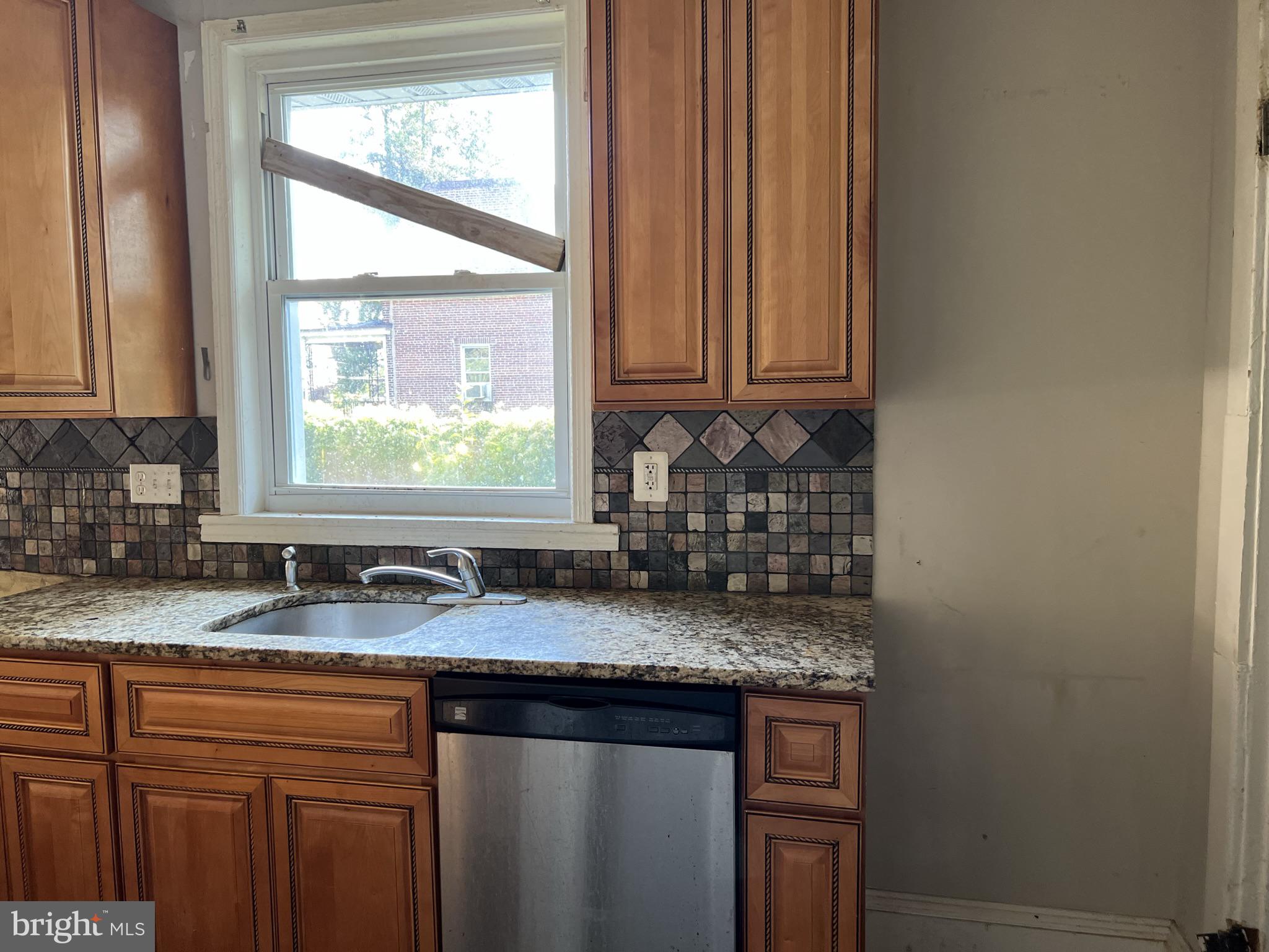 4017 Ridgewood Avenue Baltimore, MD 21215 - Photo 8 of 27 Kitchen