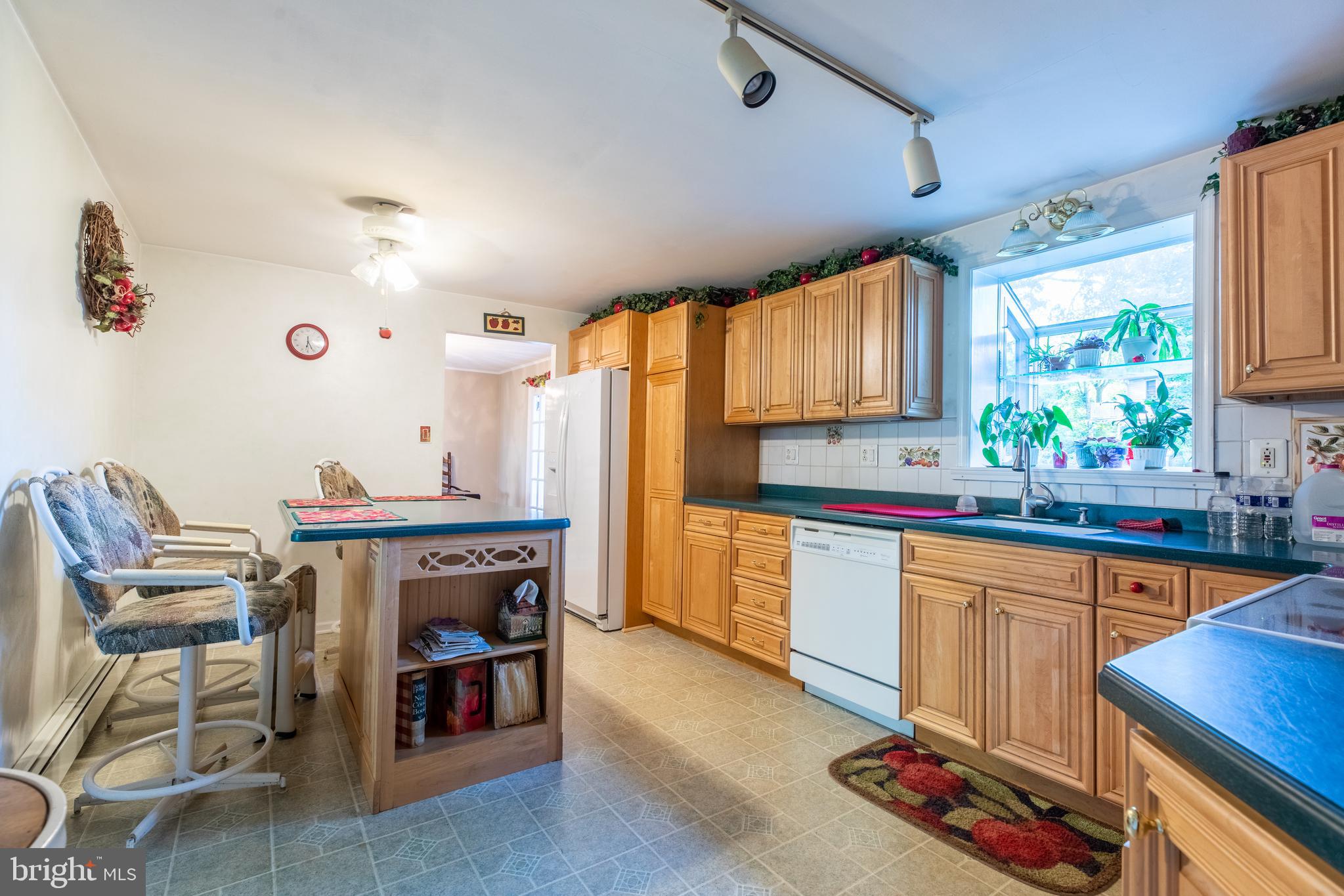 1397 Rowland Road Langhorne, PA 19047 - Photo 3 of 25 Gallery Image 3