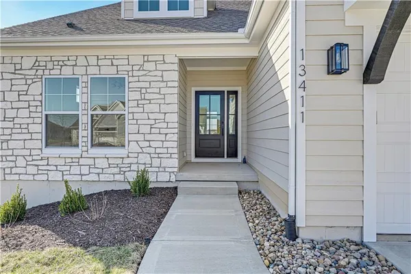 $665,122 | 13411 West 174th Terrace, Overland Park, KS 66221