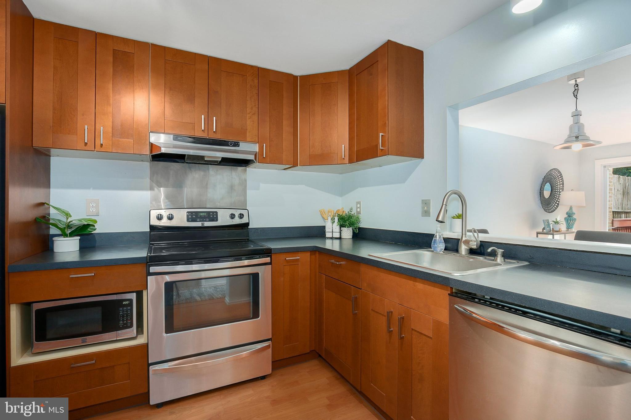 10751 Lester Street Silver Spring, MD 20902 - Photo 3 of 35 Gallery Image 3