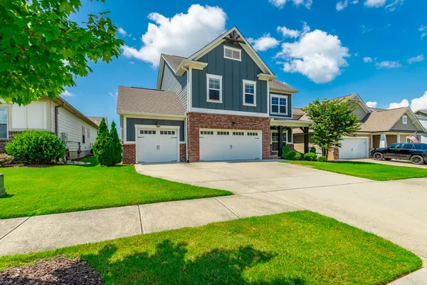 $499,900 | 8448 Gray Fox Court, Ooltewah, TN 37363