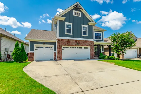$499,900 | 8448 Gray Fox Court, Ooltewah, TN 37363