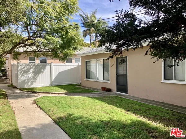 $3,750 | 1856 9th Street, Unit A, Santa Monica, CA 90404