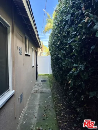 $3,750 | 1856 9th Street, Unit A, Santa Monica, CA 90404