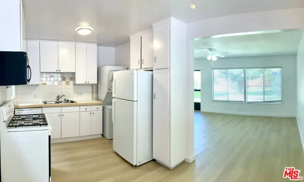 $3,750 | 1856 9th Street, Unit A, Santa Monica, CA 90404