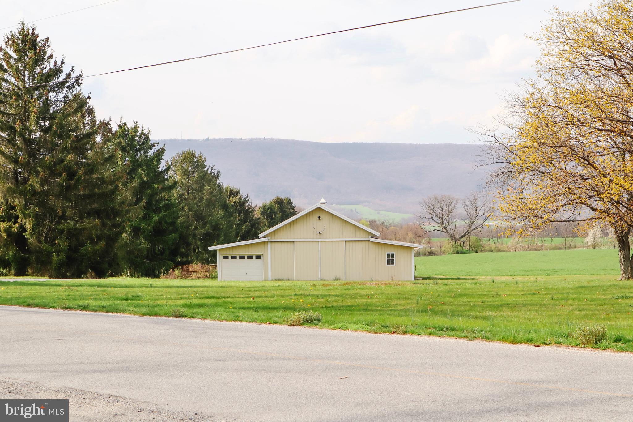 33 Myers Road Newville, PA 17241 - Photo 2 of 23 Gallery Image 2