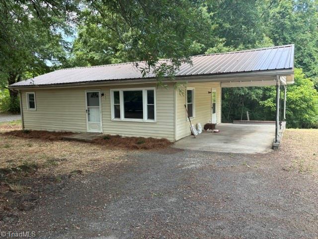 147 Dillard Road Reidsville, NC 27320 - Photo 1 of 8