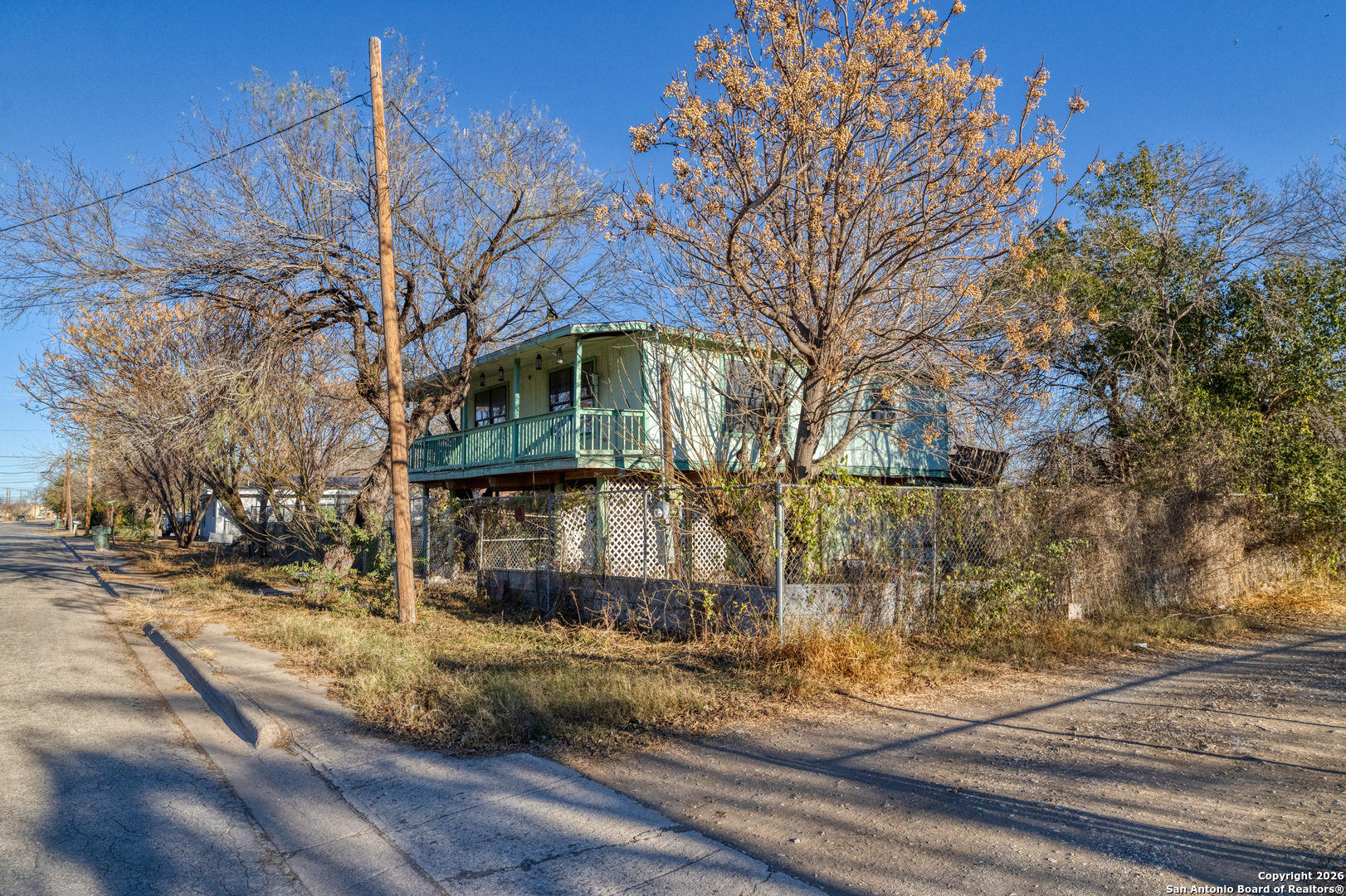 315 Geraldine Street Uvalde, TX 78801 - Photo 3 of 13
