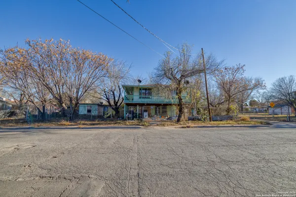 $53,000 | 315 Geraldine Street, Uvalde, TX 78801