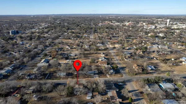 $53,000 | 315 Geraldine Street, Uvalde, TX 78801