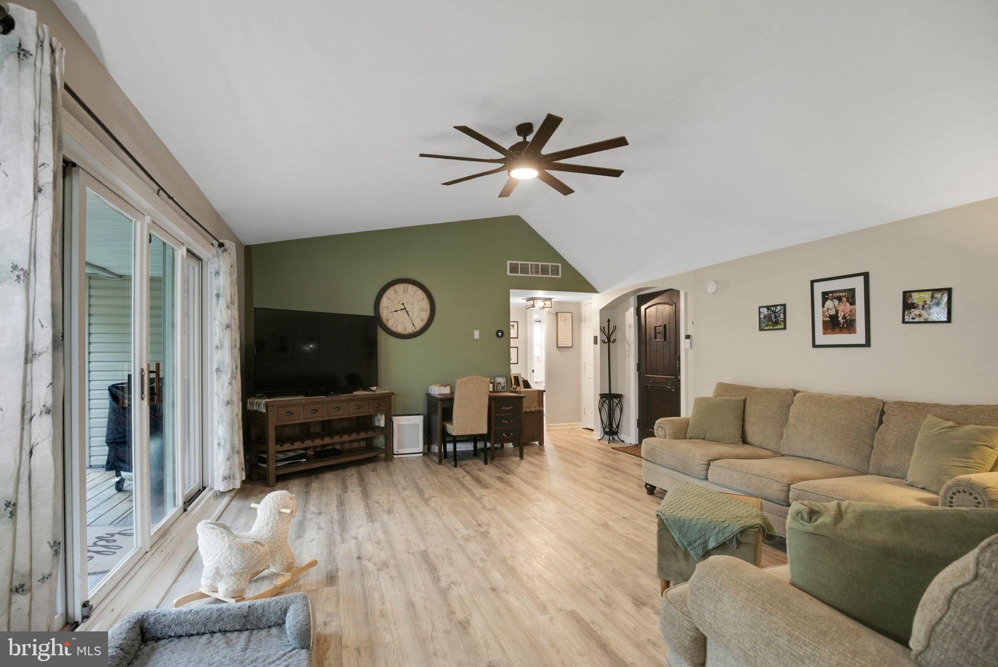 938 Ashton Road Bensalem, PA 19020 - Photo 11 of 28 Gallery Image 11