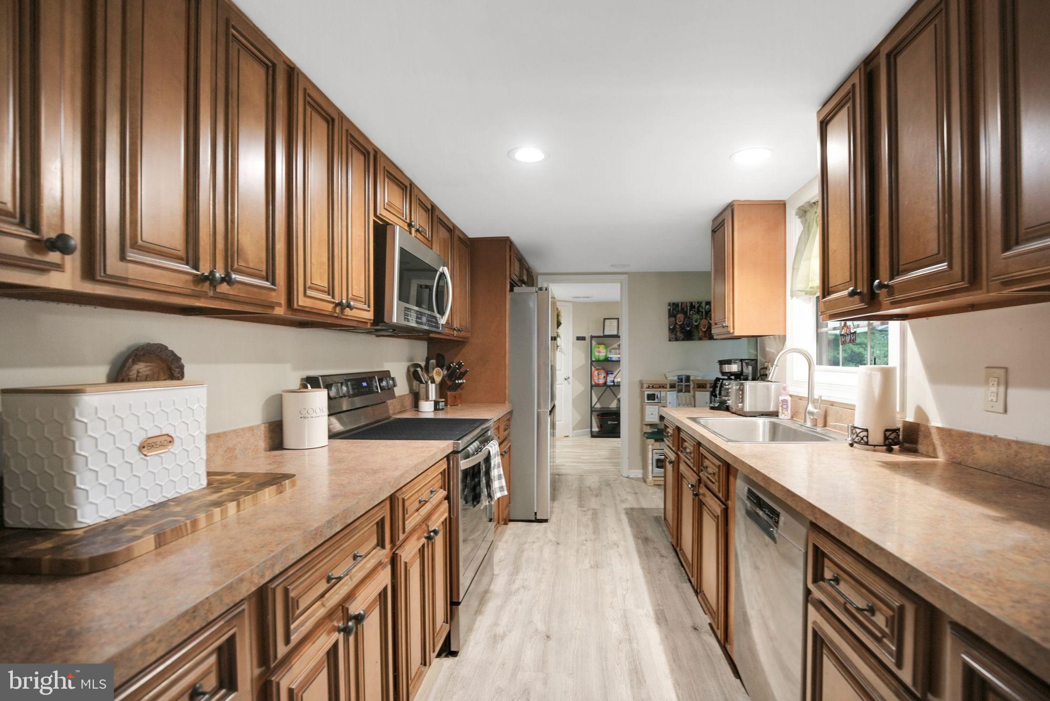 938 Ashton Road Bensalem, PA 19020 - Photo 14 of 28 Gallery Image 14