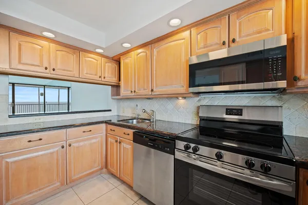 $749,000 | 840 Ocean Drive, Unit 1005, Juno Beach, FL 33408