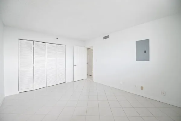 $749,000 | 840 Ocean Drive, Unit 1005, Juno Beach, FL 33408