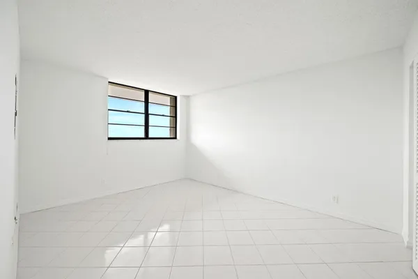 $749,000 | 840 Ocean Drive, Unit 1005, Juno Beach, FL 33408