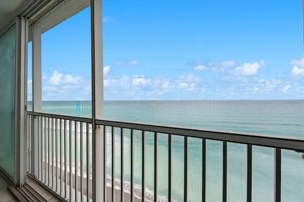 $749,000 | 840 Ocean Drive, Unit 1005, Juno Beach, FL 33408